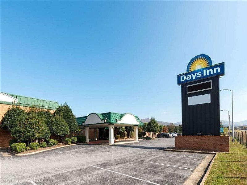 Days Inn By Wyndham Luray Shenandoah Exterior photo